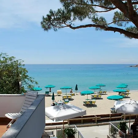 Hotel Lorenza E Mini 3*