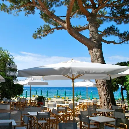 Hotel Lorenza E Mini Spiaggia di Cavoli