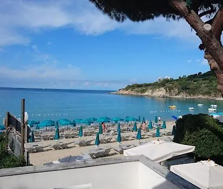 Lorenza E Mini فندق Spiaggia di Cavoli