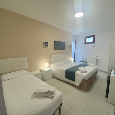 Lorenza E Mini Hotel Spiaggia di Cavoli