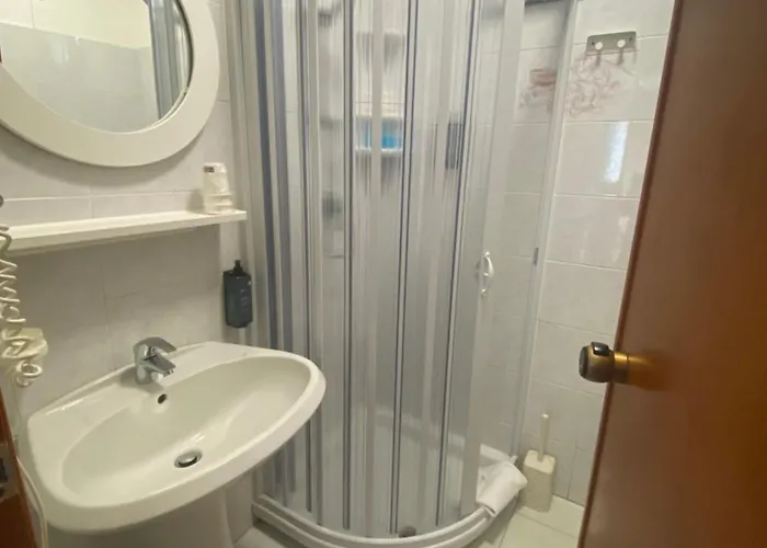 Lorenza E Mini Spiaggia di Cavoli